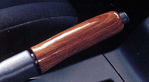 Handbrake lever in wood decor